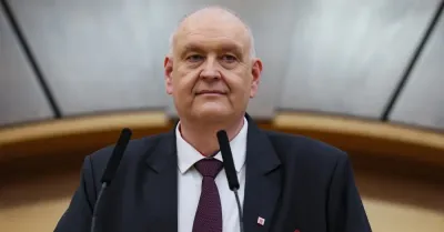 Święczkowski wszczął postępowanie wobec trojga sędziów TK: M. Bentkowskiej, D. Szostka i S. Patyry